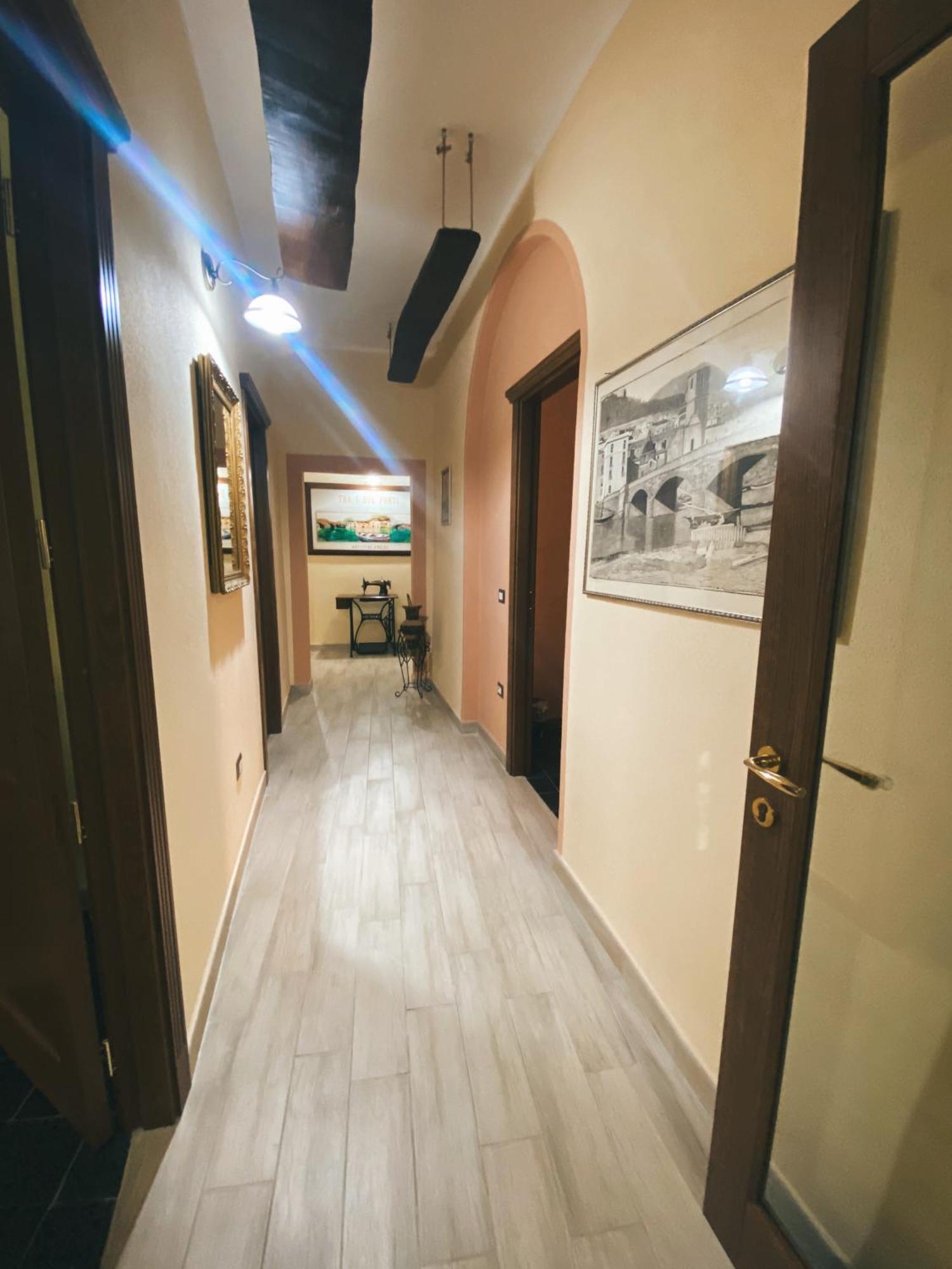Tra I Due Ponti Bosa Exterior foto